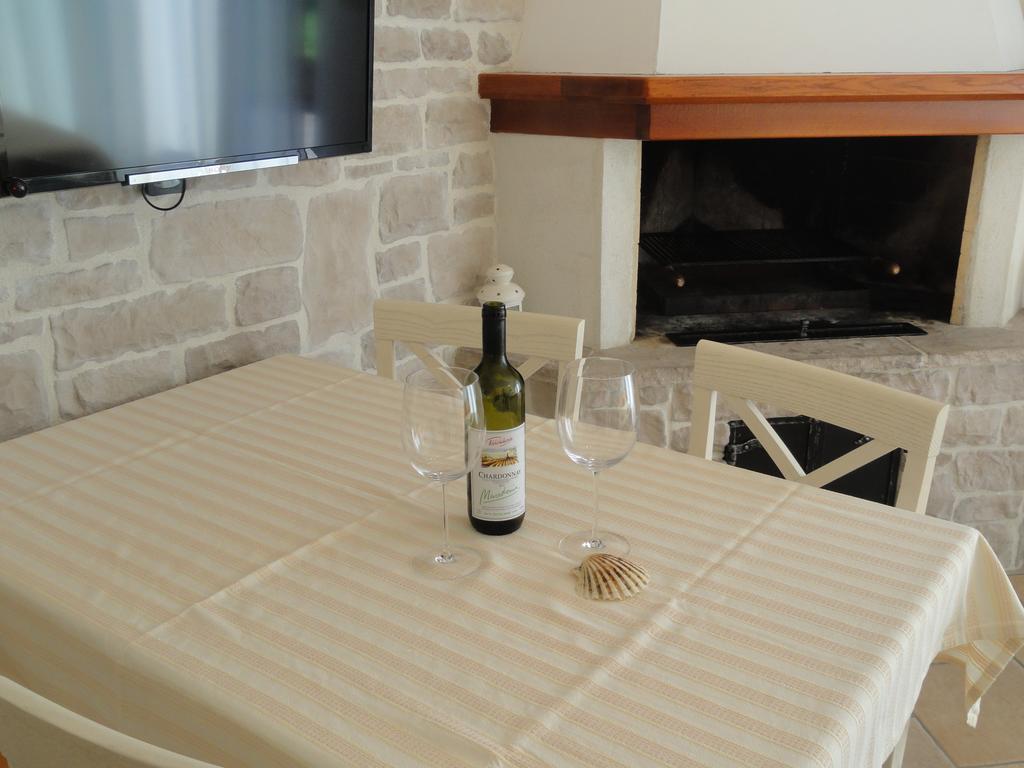 Apartment Lorenzo Помер Екстериор снимка