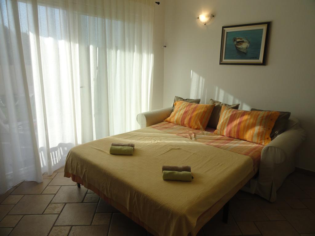 Apartment Lorenzo Помер Екстериор снимка