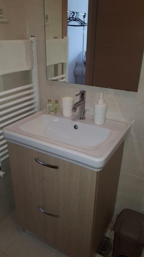 Apartment Lorenzo Помер Екстериор снимка